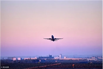 Cathay Pacific unajmi 2,000 stjuardese, 700 pilota